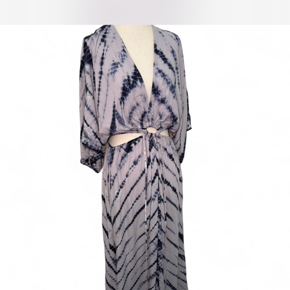 Young Fabulous & Broke Beige and Navy Tie-Dye Dress